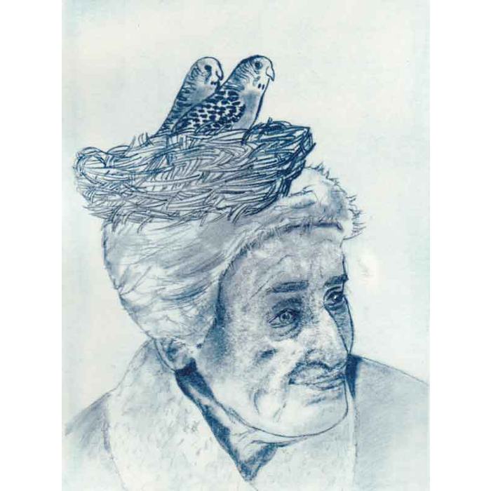 Anciana después del cine con pájaros en la cabeza